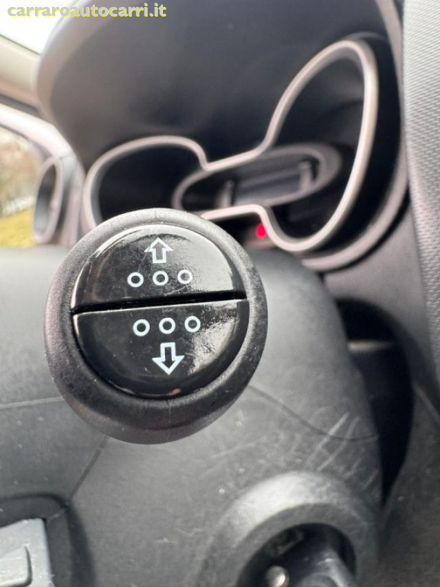 RENAULT Trafic usata, con Autoradio digitale