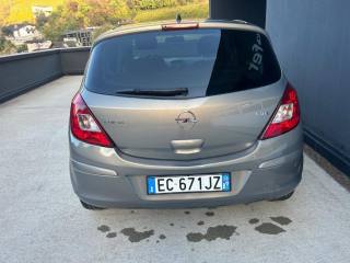 OPEL Corsa usata, con Airbag