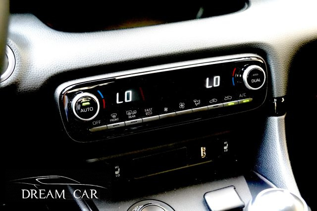 TOYOTA Yaris usata, con Cruise Control