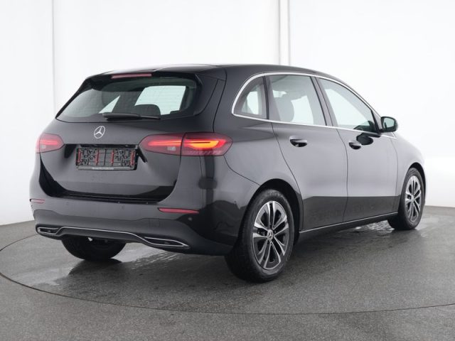 MERCEDES-BENZ B 180 usata, con Boardcomputer