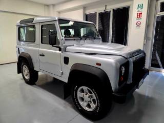LAND ROVER Defender usata, con Alzacristalli elettrici