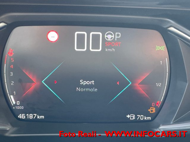 DS AUTOMOBILES DS 3 Crossback usata, con Sensori di parcheggio posteriori