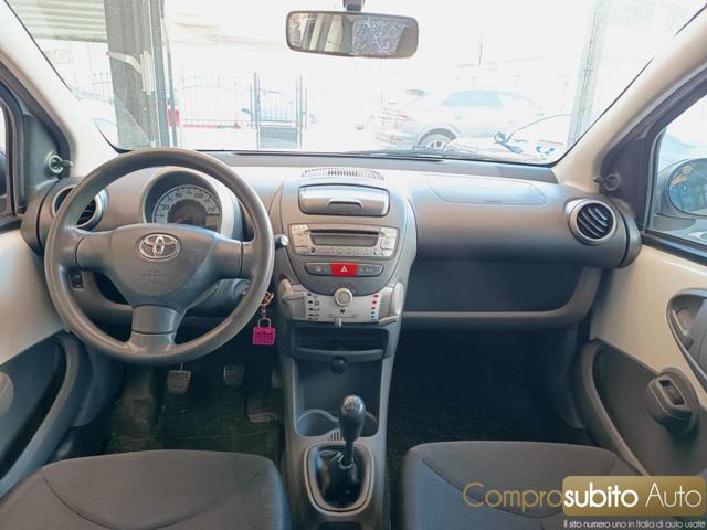 TOYOTA Aygo usata 21