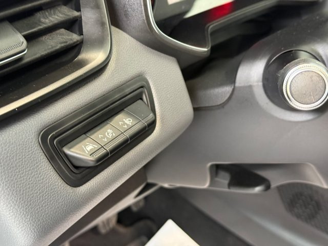 RENAULT Clio usata, con Airbag testa