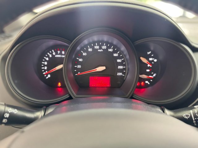 KIA Rio usata, con Specchietti laterali elettrici
