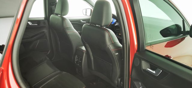 FORD Kuga usata, con Fari full-led