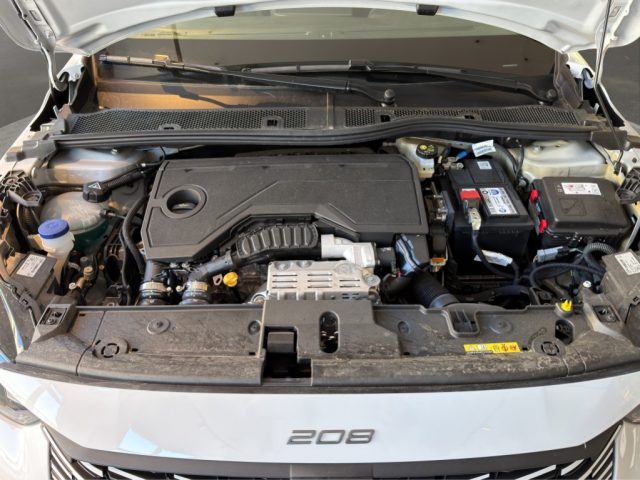 PEUGEOT 208 usata, con Volante multifunzione
