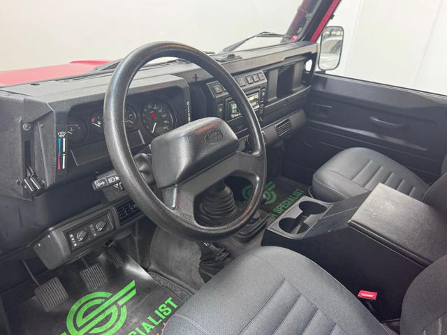 LAND ROVER Defender usata 6