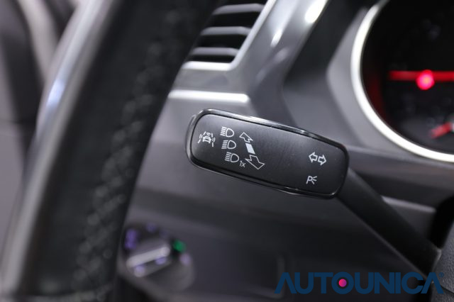 VOLKSWAGEN Tiguan usata, con USB