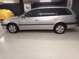 TOYOTA Avensis usata, con Chiusura centralizzata