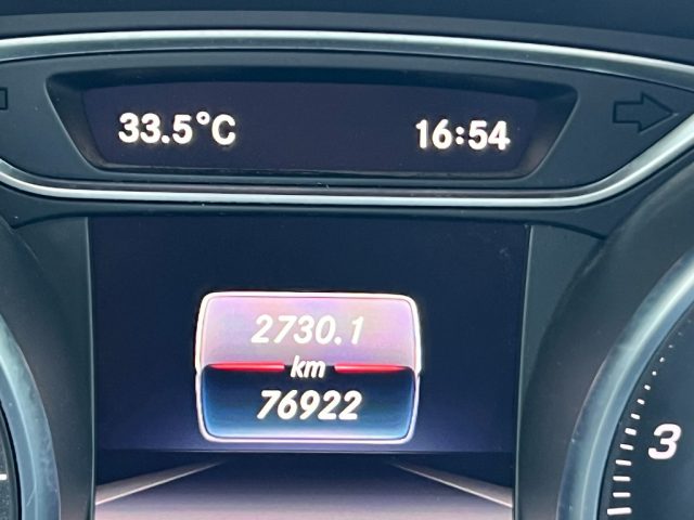 MERCEDES-BENZ CLA 180 usata, con Park Distance Control