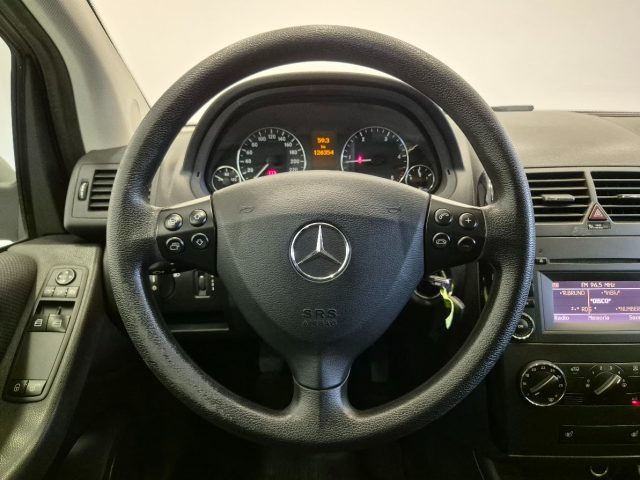 MERCEDES-BENZ A 160 usata, con Controllo automatico clima