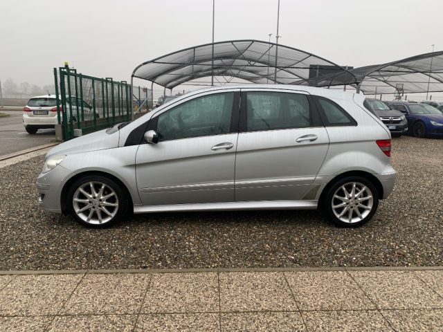 MERCEDES-BENZ B 180 usata, con Cerchi in lega