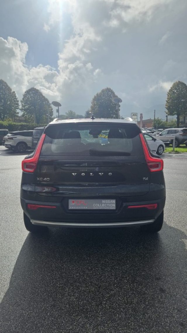 VOLVO XC40 usata, con Autoradio