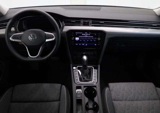 VOLKSWAGEN Passat Variant usata, con Climatizzatore