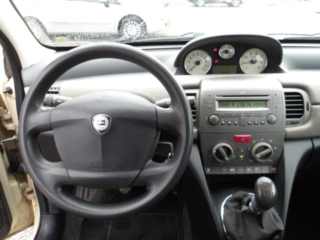 LANCIA Ypsilon usata, con Servosterzo
