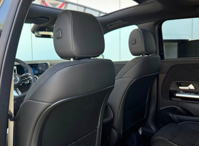MERCEDES-BENZ GLA 200 usata, con Park Distance Control