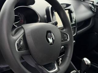 RENAULT Clio usata, con Specchietti laterali elettrici