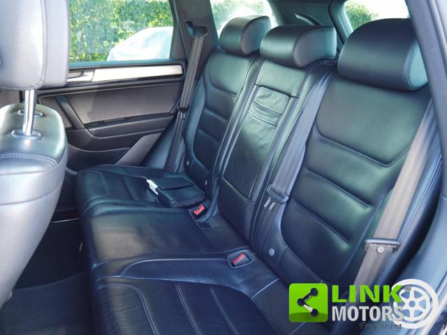 VOLKSWAGEN Touareg usata, con Autoradio