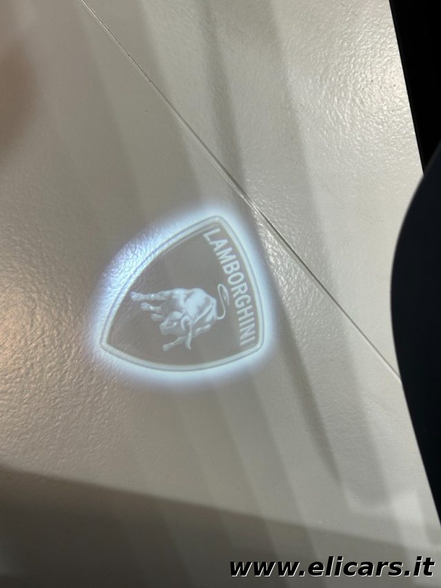 LAMBORGHINI Urus usata, con Luci diurne LED