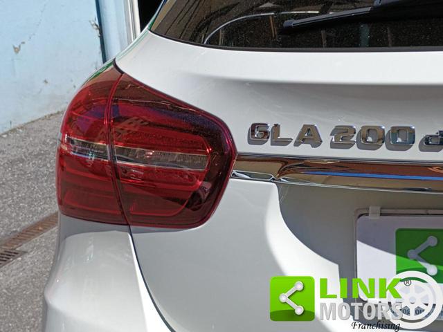 MERCEDES-BENZ GLA 200 usata, con Fari Xenon