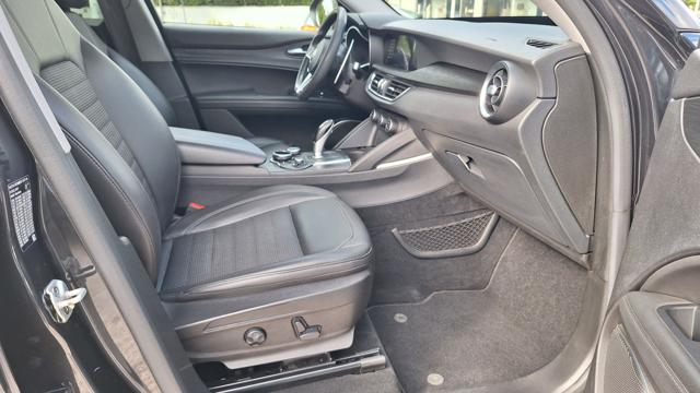 ALFA ROMEO Stelvio usata, con Specchietti laterali elettrici