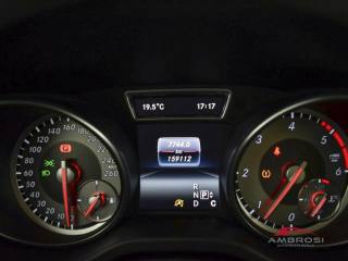 MERCEDES-BENZ GLA 200 usata 12