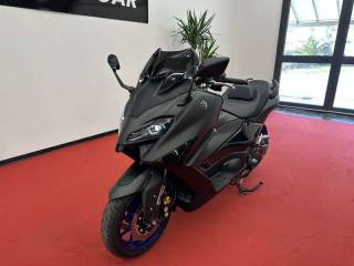 YAMAHA T-Max 560 usata 1