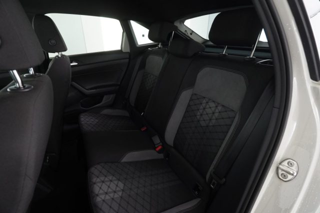 VOLKSWAGEN Taigo usata 9