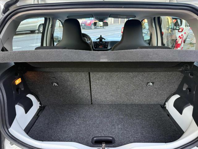 VOLKSWAGEN up! usata, con Sedile posteriore sdoppiato