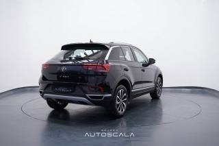 VOLKSWAGEN T-Roc usata, con Autoradio
