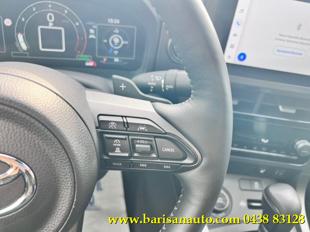 TOYOTA Yaris usata, con USB