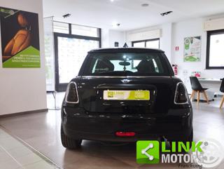 MINI One usata, con Autoradio