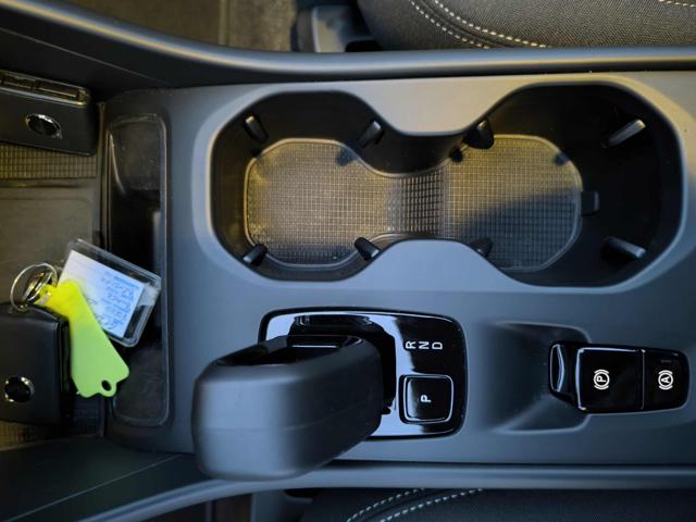 VOLVO XC40 usata, con Specchietti laterali elettrici