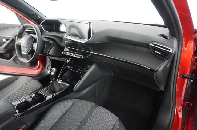 PEUGEOT 2008 usata, con Sedile posteriore sdoppiato