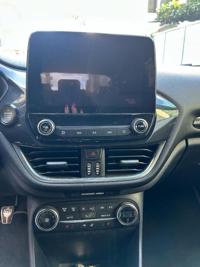 FORD Fiesta usata, con Controllo automatico clima
