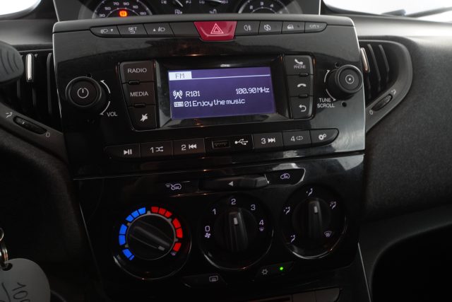 LANCIA Ypsilon usata 15