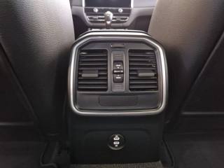 PORSCHE Macan usata, con Leve al volante