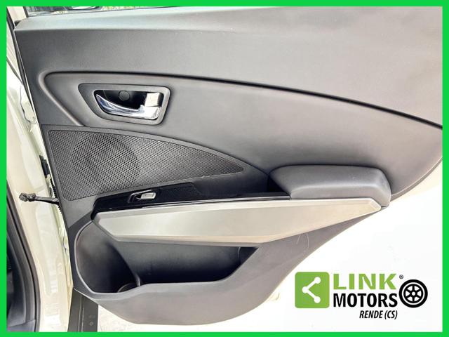 SSANGYONG Tivoli usata, con Android Auto