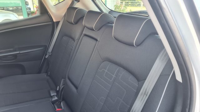 KIA Venga usata 26