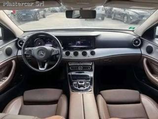 MERCEDES-BENZ E 220 usata, con Climatizzatore
