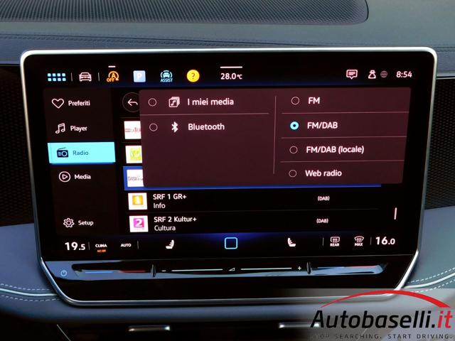 VOLKSWAGEN Passat usata, con Sistema di avviso di distanza