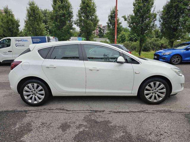OPEL Astra usata, con Autoradio