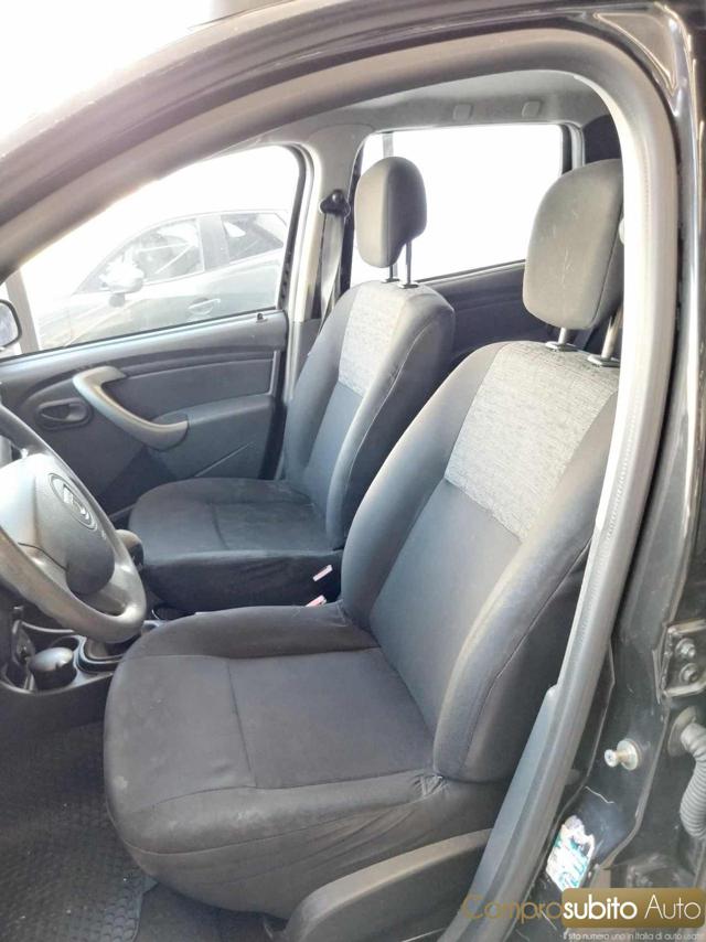 DACIA Duster usata 11