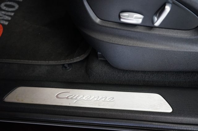 PORSCHE Cayenne usata, con Sensore di luce