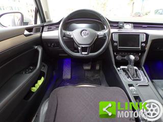 VOLKSWAGEN Passat usata, con Sound system