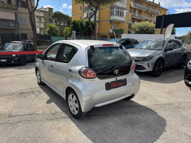 TOYOTA Aygo usata, con Autoradio