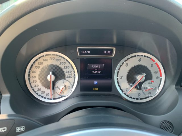 MERCEDES-BENZ A 180 usata, con Cronologia tagliandi