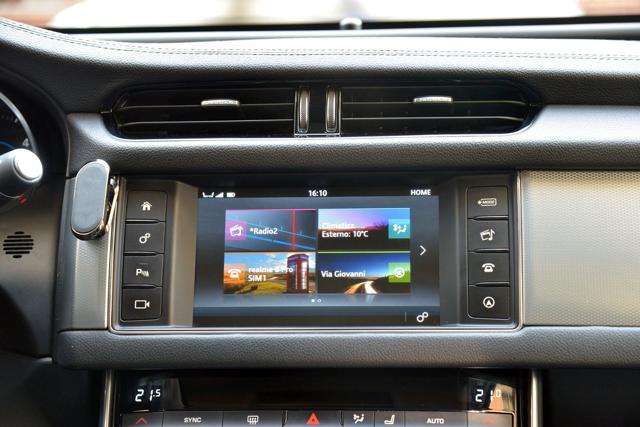 JAGUAR XF usata, con Volante in pelle