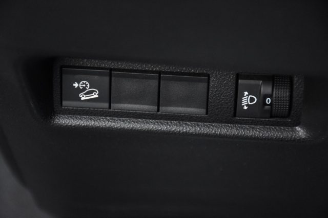 JEEP Avenger usata, con Touch screen